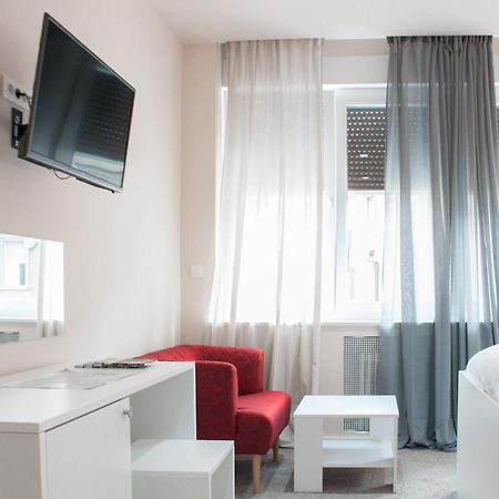 B&B Fontana Zagreb Luaran gambar